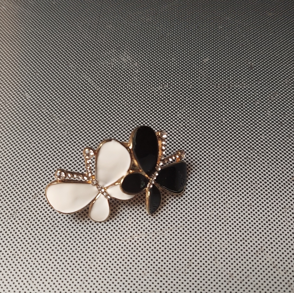 Enamel black white butterfly ring adjustable